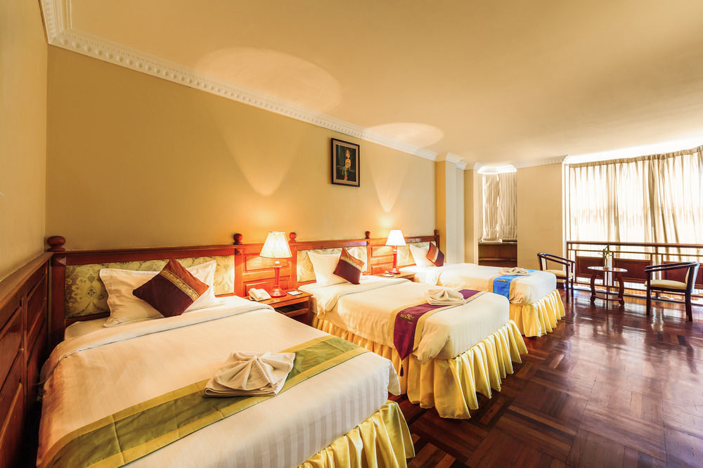 Blue River Hotel プノンペン エクステリア 写真