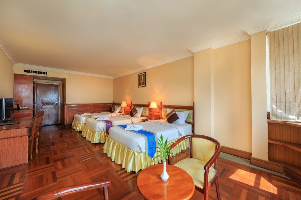 Blue River Hotel プノンペン エクステリア 写真